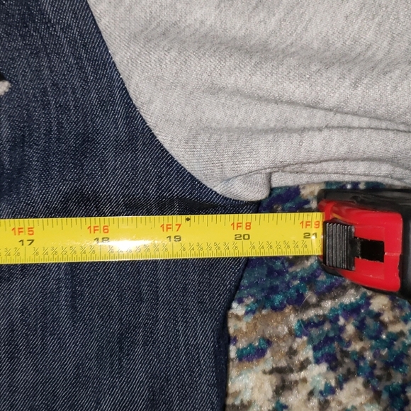 Paper Doll jean jacket, junior size Large - Picture 7 of 9